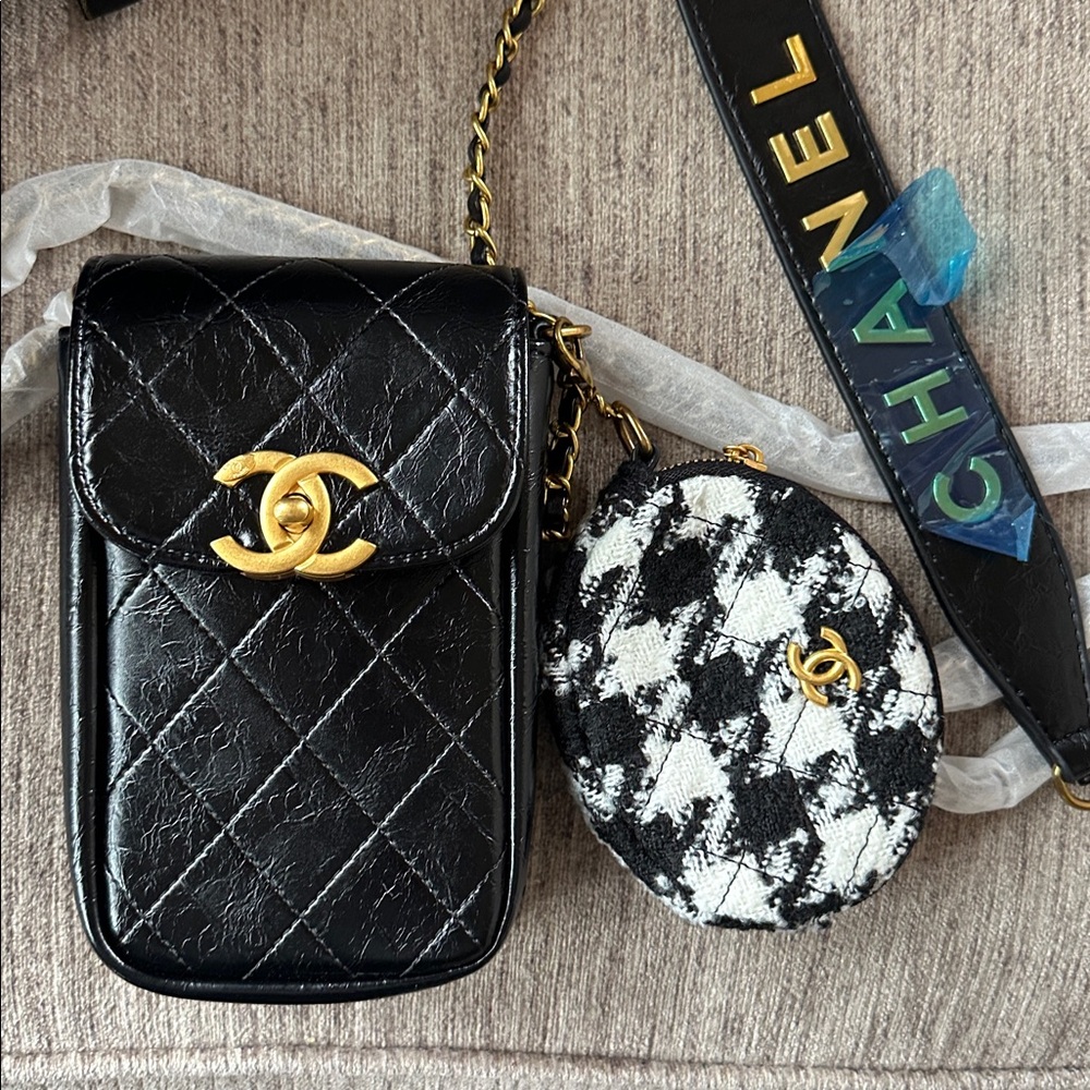 CHANEL BEAUTY Novelty Shoulder Pouch & Coin Case Pearl Phone Bag GWP - Picture 11 of 12
